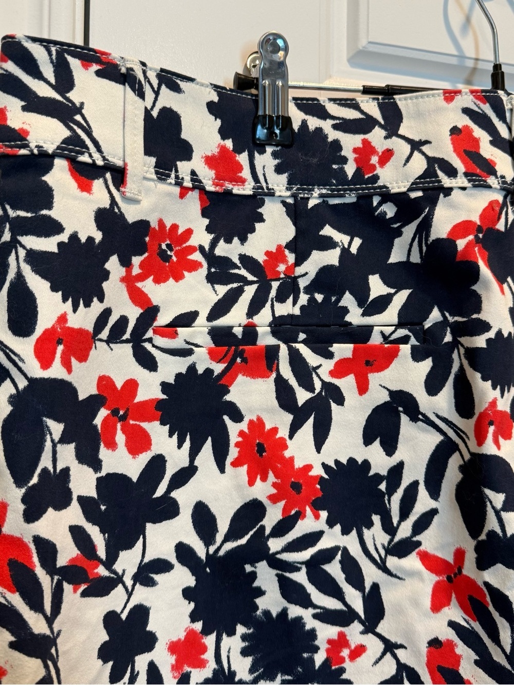 The Limited Red & Navy Floral Cotton Shorts NWT - Picture 5 of 9